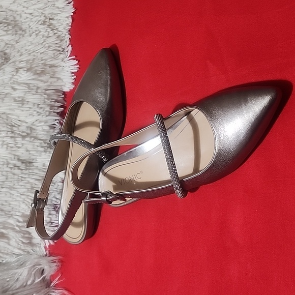 Vionic Presidio Women's Silver Flats & Oxfords - Picture 4 of 8